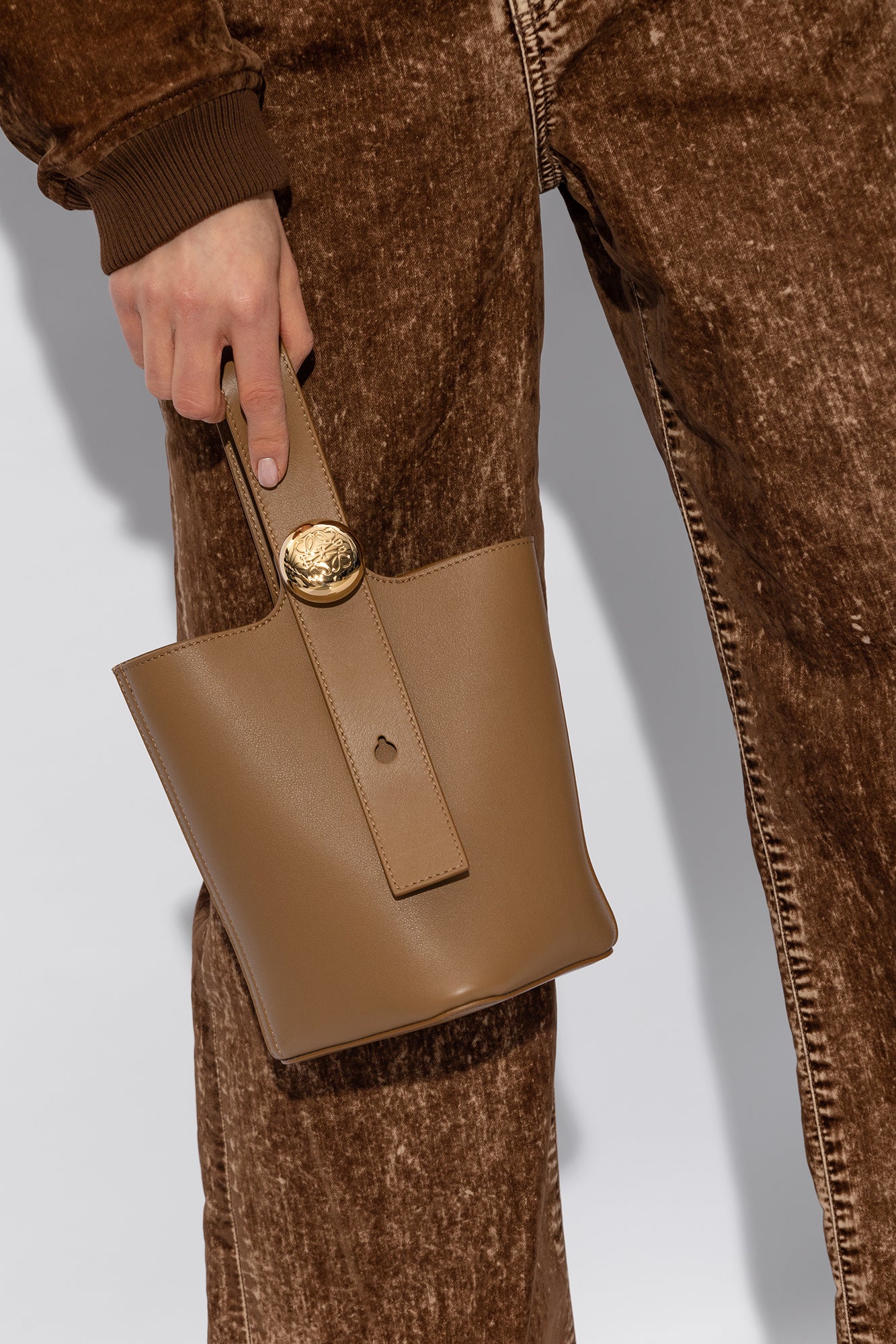 LOEWE - PEBBLE MINI LEATHER BUCKET BAG